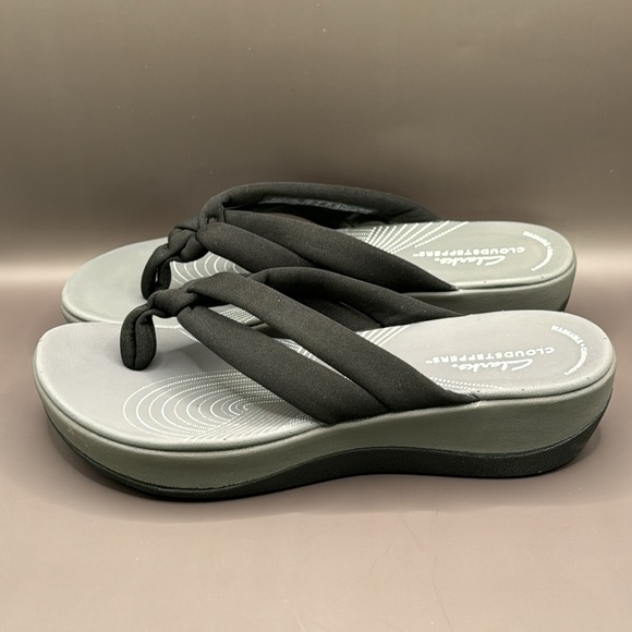 CLARKS™️ 'CLOUDSTEPPER ARLA KAYLIE' Women's Size 7M Black Flatform Flip-Flops - Picture 2 of 8